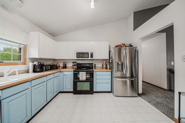 7393 Winchester Cathedral Court, Canal Winchester, OH 43110