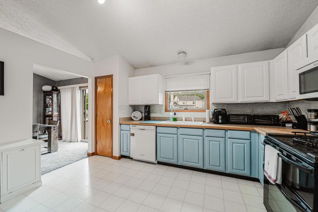 7393 Winchester Cathedral Court, Canal Winchester, OH 43110