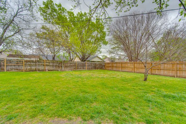 2405 Havenwood Drive, Arlington, TX 76018