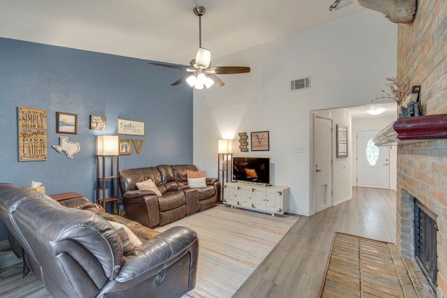 2405 Havenwood Drive, Arlington, TX 76018