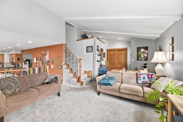 2115 Rambling Rose ROAD, Waukesha, WI 53186