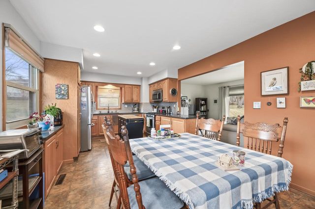 2115 Rambling Rose ROAD, Waukesha, WI 53186