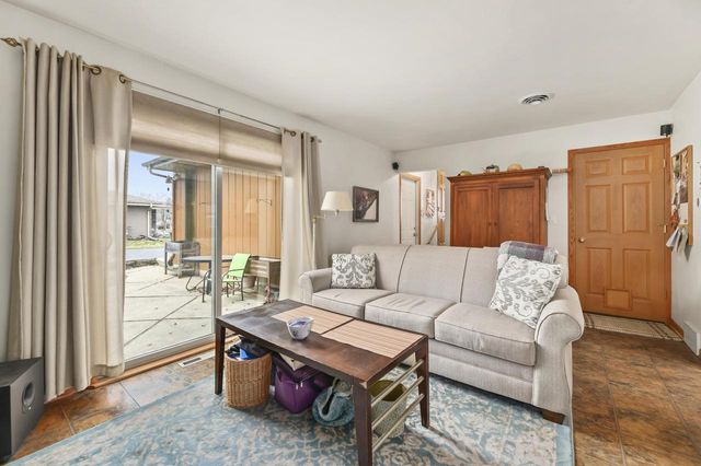 2115 Rambling Rose ROAD, Waukesha, WI 53186