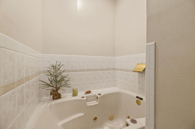 2115 Rambling Rose ROAD, Waukesha, WI 53186