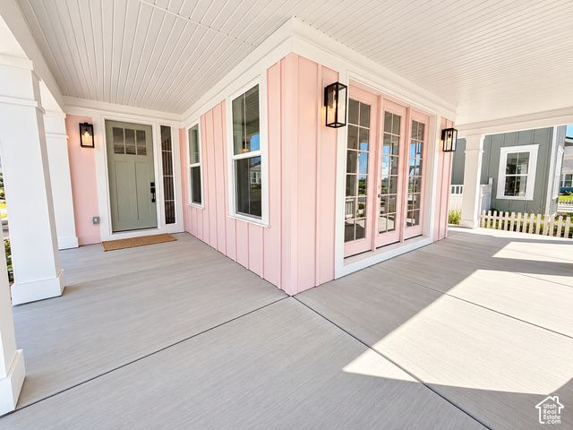11283 S HAZEL GREEN DR, South Jordan, UT 84009