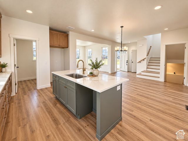 11283 S HAZEL GREEN DR, South Jordan, UT 84009