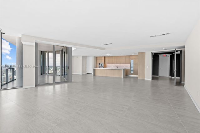 851 NE 1st Avenue PH 5402, Miami, FL 33132