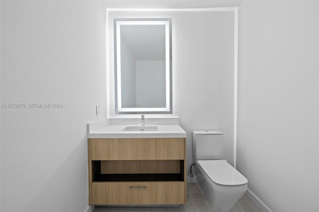 851 NE 1st Avenue PH 5402, Miami, FL 33132