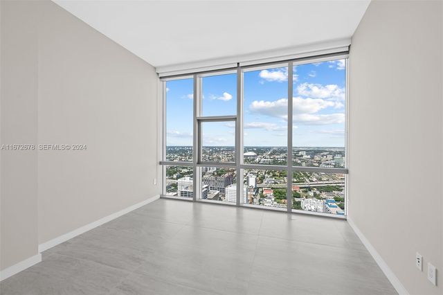 851 NE 1st Avenue PH 5402, Miami, FL 33132
