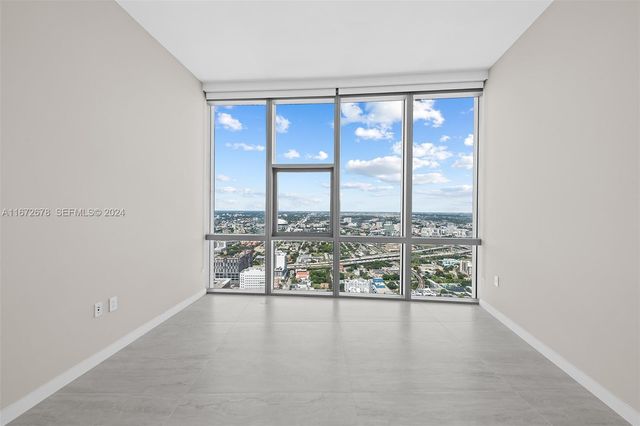 851 NE 1st Avenue PH 5402, Miami, FL 33132