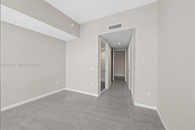 851 NE 1st Avenue PH 5402, Miami, FL 33132