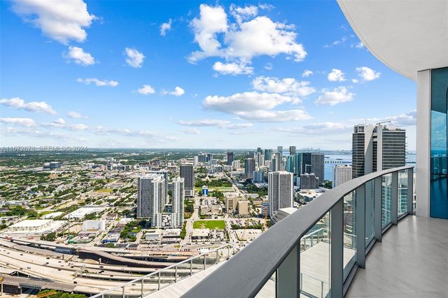 851 NE 1st Avenue PH 5402, Miami, FL 33132