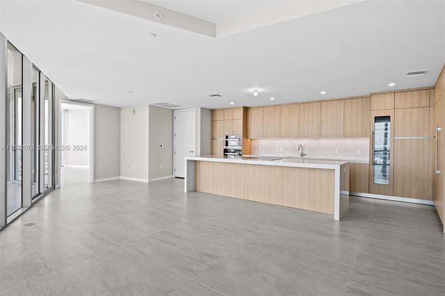 851 NE 1st Avenue PH 5402, Miami, FL 33132