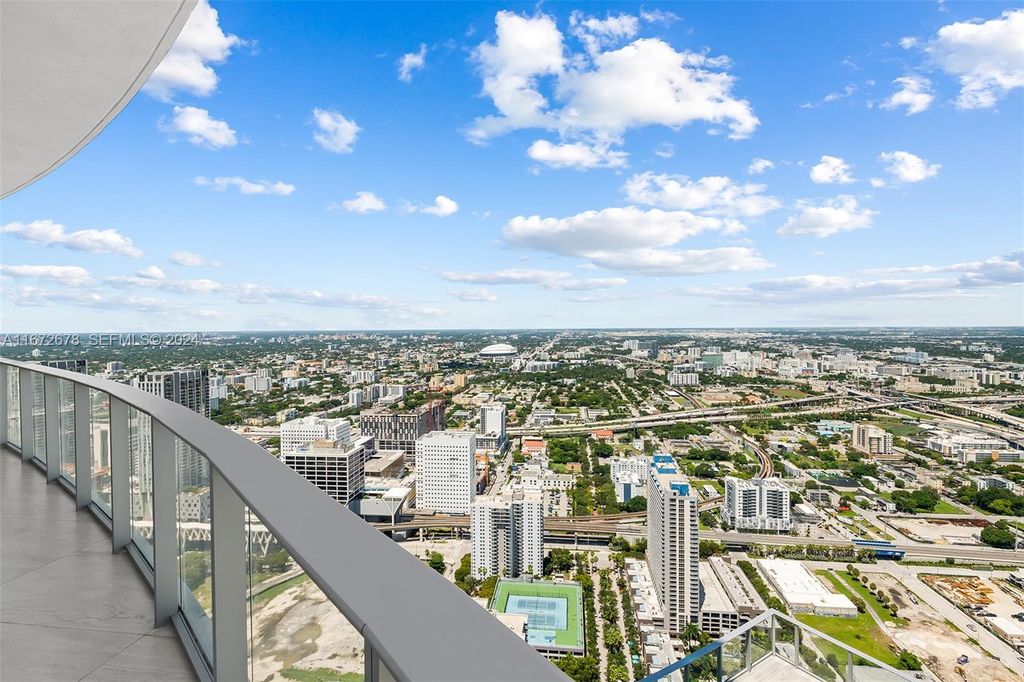 851 NE 1st Avenue PH 5402, Miami, FL 33132