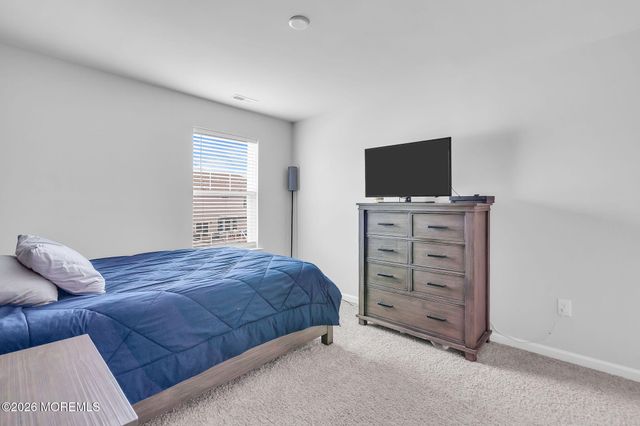 14 Bennet Lane, Manahawkin, NJ 08050
