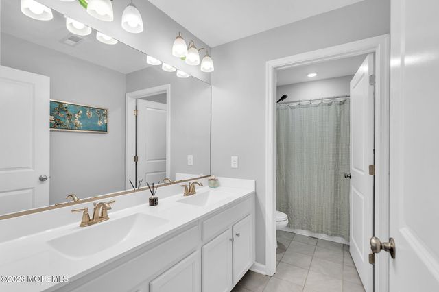 14 Bennet Lane, Manahawkin, NJ 08050