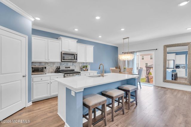 14 Bennet Lane, Manahawkin, NJ 08050