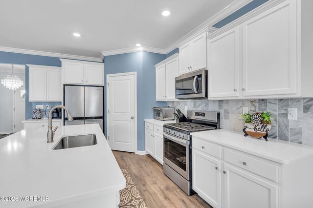 14 Bennet Lane, Manahawkin, NJ 08050