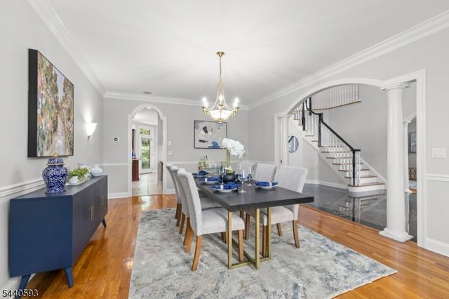 33 Fox Run, North Caldwell Boro, NJ 07006