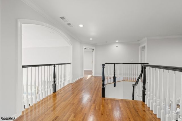 33 Fox Run, North Caldwell Boro, NJ 07006