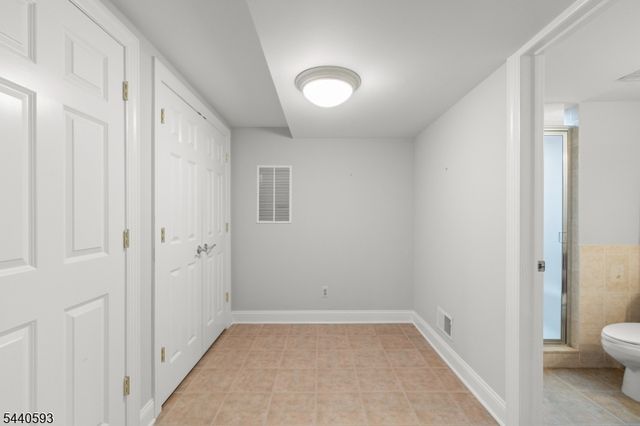 33 Fox Run, North Caldwell Boro, NJ 07006