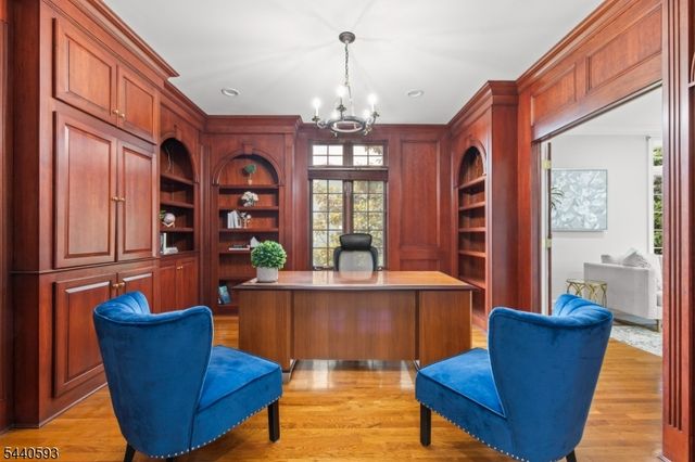 33 Fox Run, North Caldwell Boro, NJ 07006