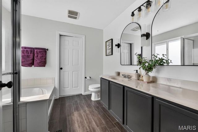 418 Country Stone Drive, Lake St Louis, MO 63367