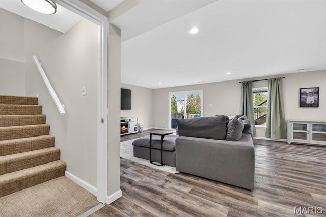 418 Country Stone Drive, Lake St Louis, MO 63367