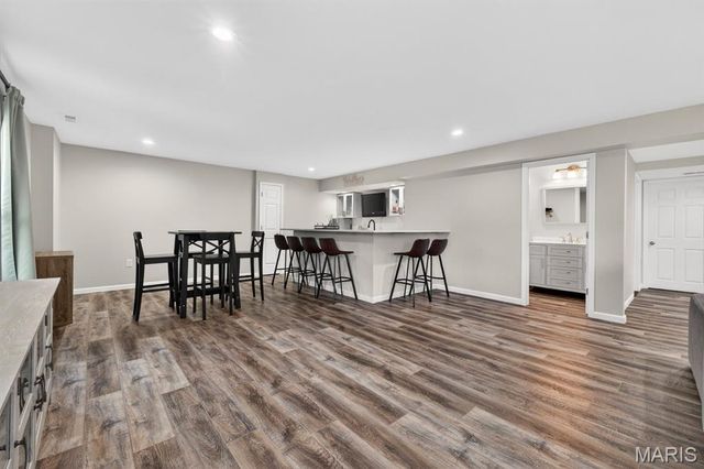 418 Country Stone Drive, Lake St Louis, MO 63367