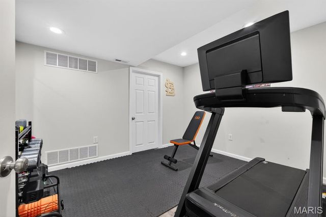 418 Country Stone Drive, Lake St Louis, MO 63367