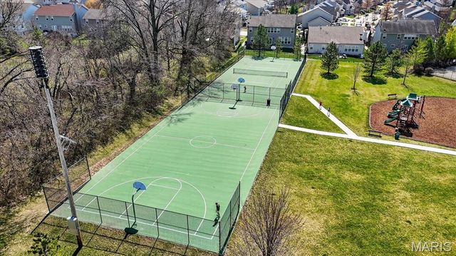 418 Country Stone Drive, Lake St Louis, MO 63367