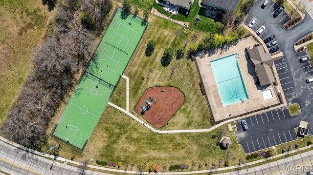 418 Country Stone Drive, Lake St Louis, MO 63367