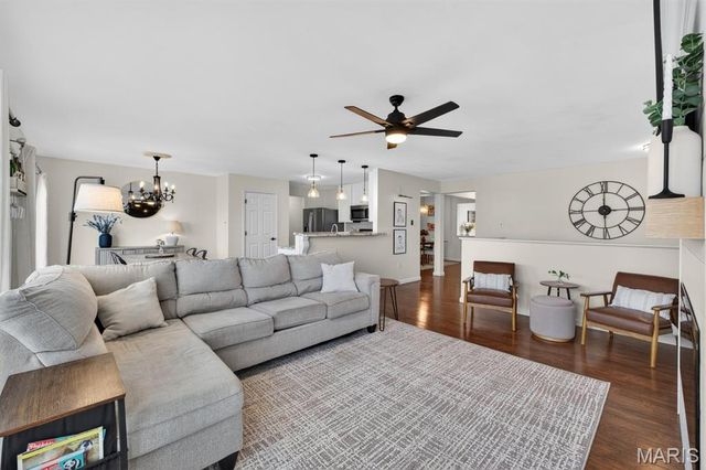 418 Country Stone Drive, Lake St Louis, MO 63367