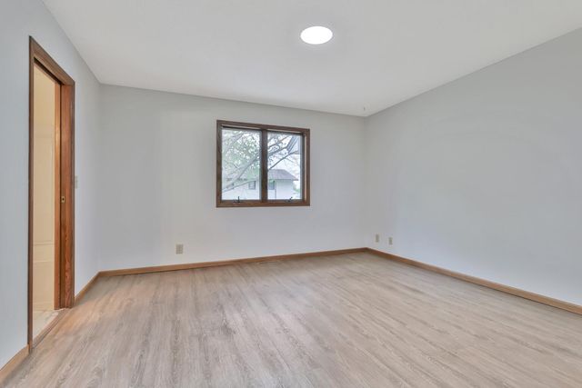 13460 Riverview Drive NW, Elk River, MN 55330