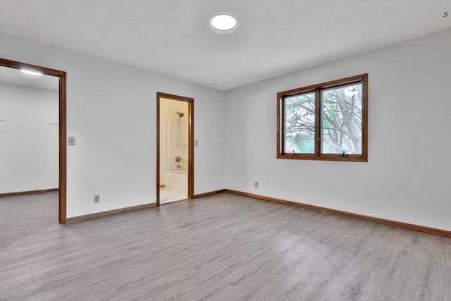 13460 Riverview Drive NW, Elk River, MN 55330