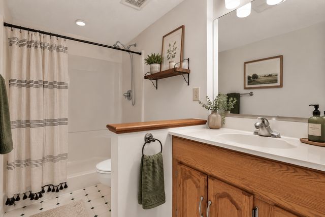 13460 Riverview Drive NW, Elk River, MN 55330
