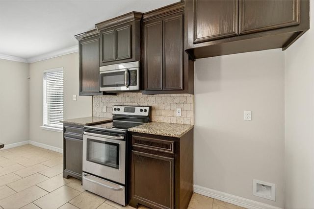 2818 Lake Rhapsody Dr, Corpus Christi, TX 78414