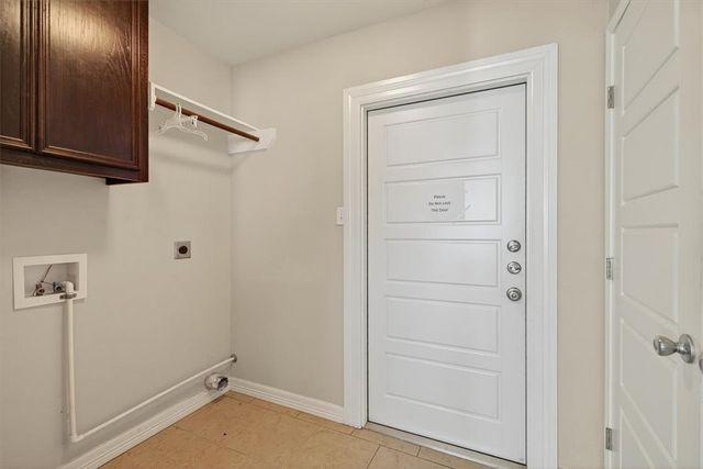 2818 Lake Rhapsody Dr, Corpus Christi, TX 78414