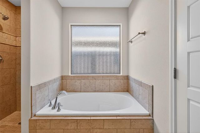 2818 Lake Rhapsody Dr, Corpus Christi, TX 78414