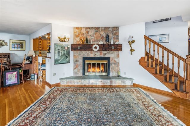 30 W Bay View Drive, Jamestown, RI 02835