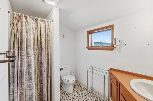 30 W Bay View Drive, Jamestown, RI 02835