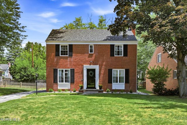2914 Meadowwood Drive, Toledo, OH 43606