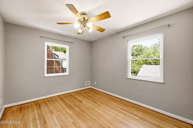 2914 Meadowwood Drive, Toledo, OH 43606