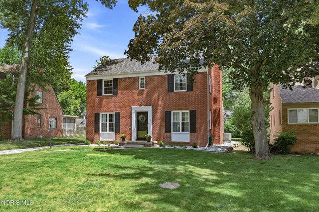 2914 Meadowwood Drive, Toledo, OH 43606