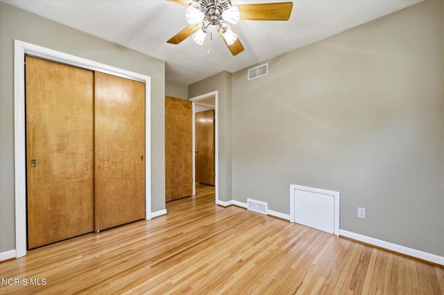 2914 Meadowwood Drive, Toledo, OH 43606