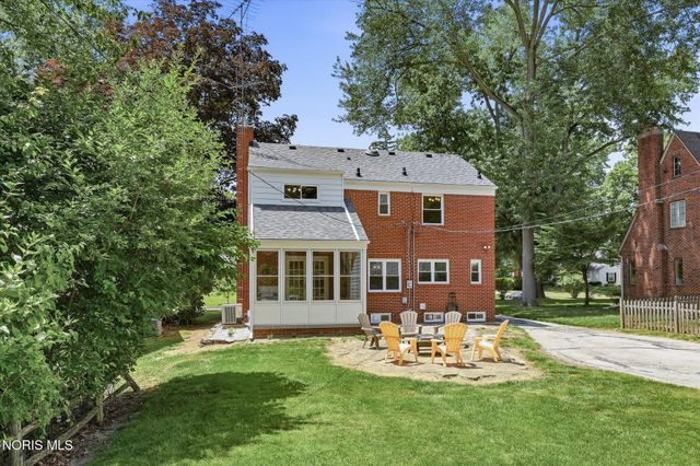 2914 Meadowwood Drive, Toledo, OH 43606