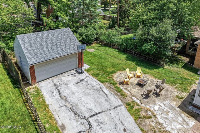2914 Meadowwood Drive, Toledo, OH 43606