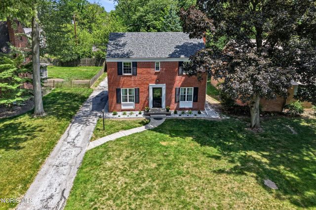 2914 Meadowwood Drive, Toledo, OH 43606
