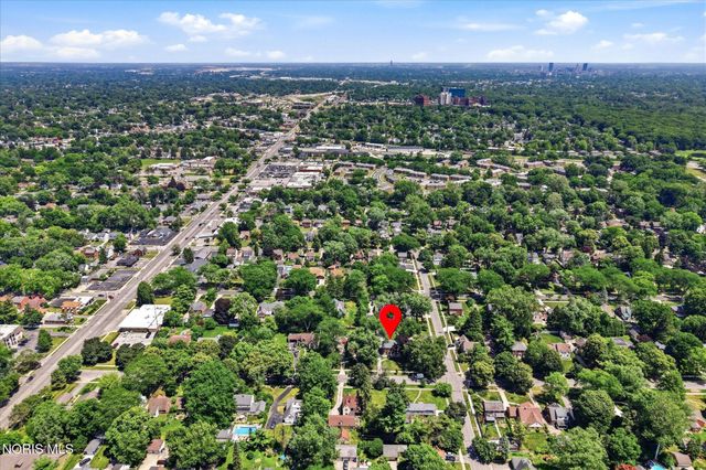 2914 Meadowwood Drive, Toledo, OH 43606