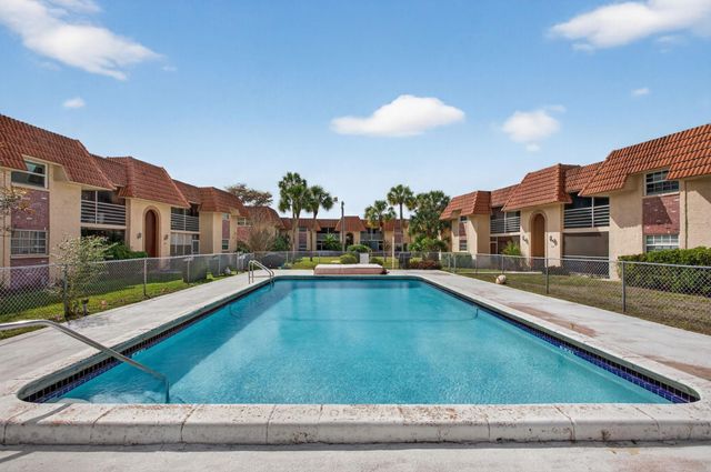 8105 NW 27th Street 3, Coral Springs, FL 33065